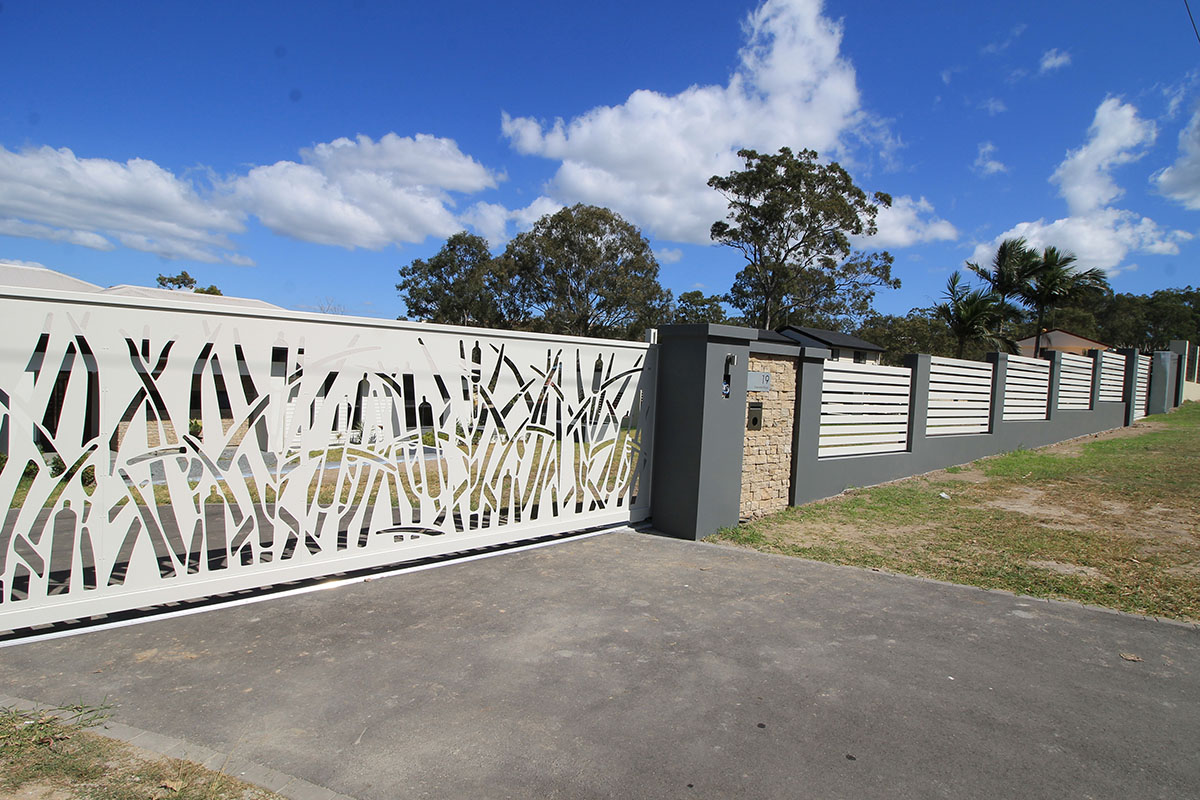 Fence Contractor Gold Coast and Brisbane Hoys Hardscapes